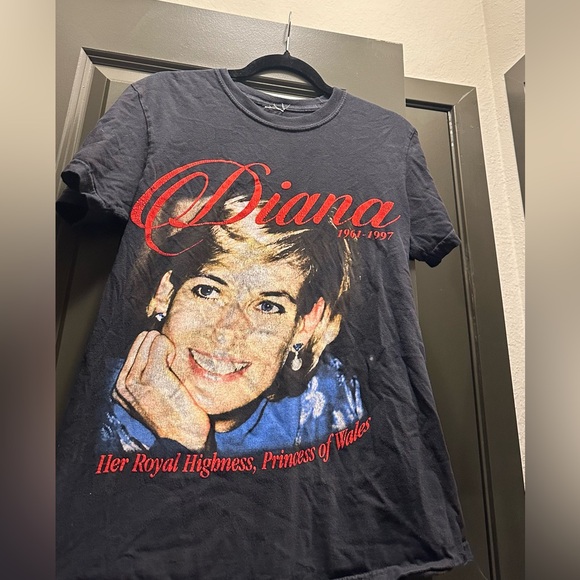 Vintage Princess Diana Tee - Charcoal - Picture 3 of 5